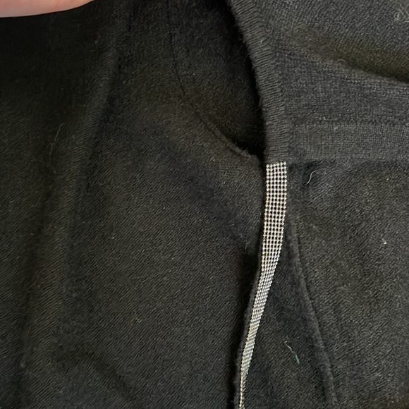 NEIMAN MARCUS the cashmere collection - Picture 4 of 5